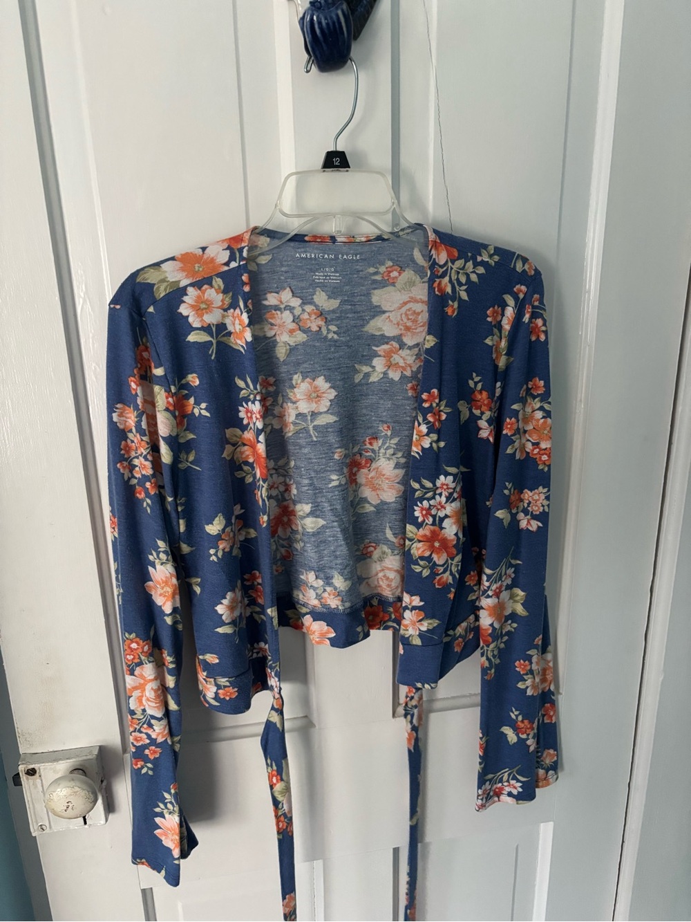 American Eagle Heather Blue Floral Tee